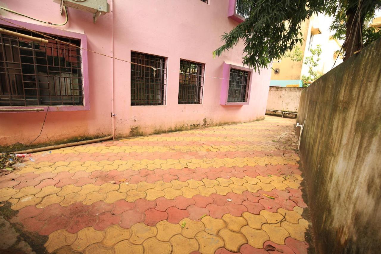 Railview Inn בובנשוואר מראה חיצוני תמונה